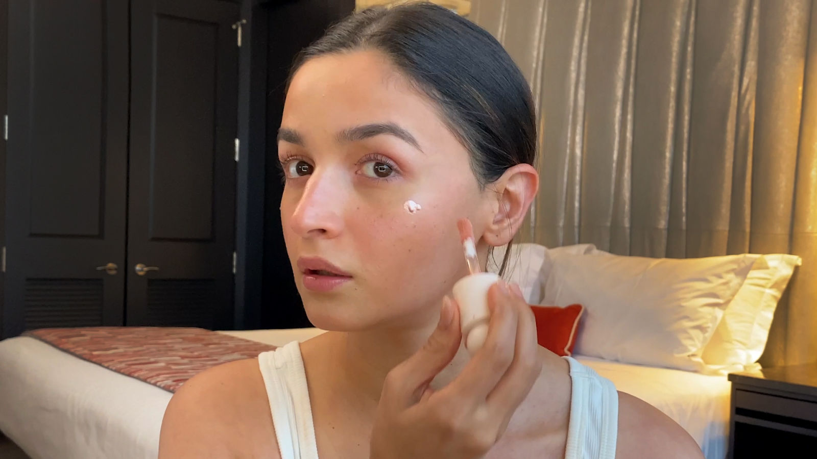 Alia Bhatt's 10-Minute "Sunburned" Makeup