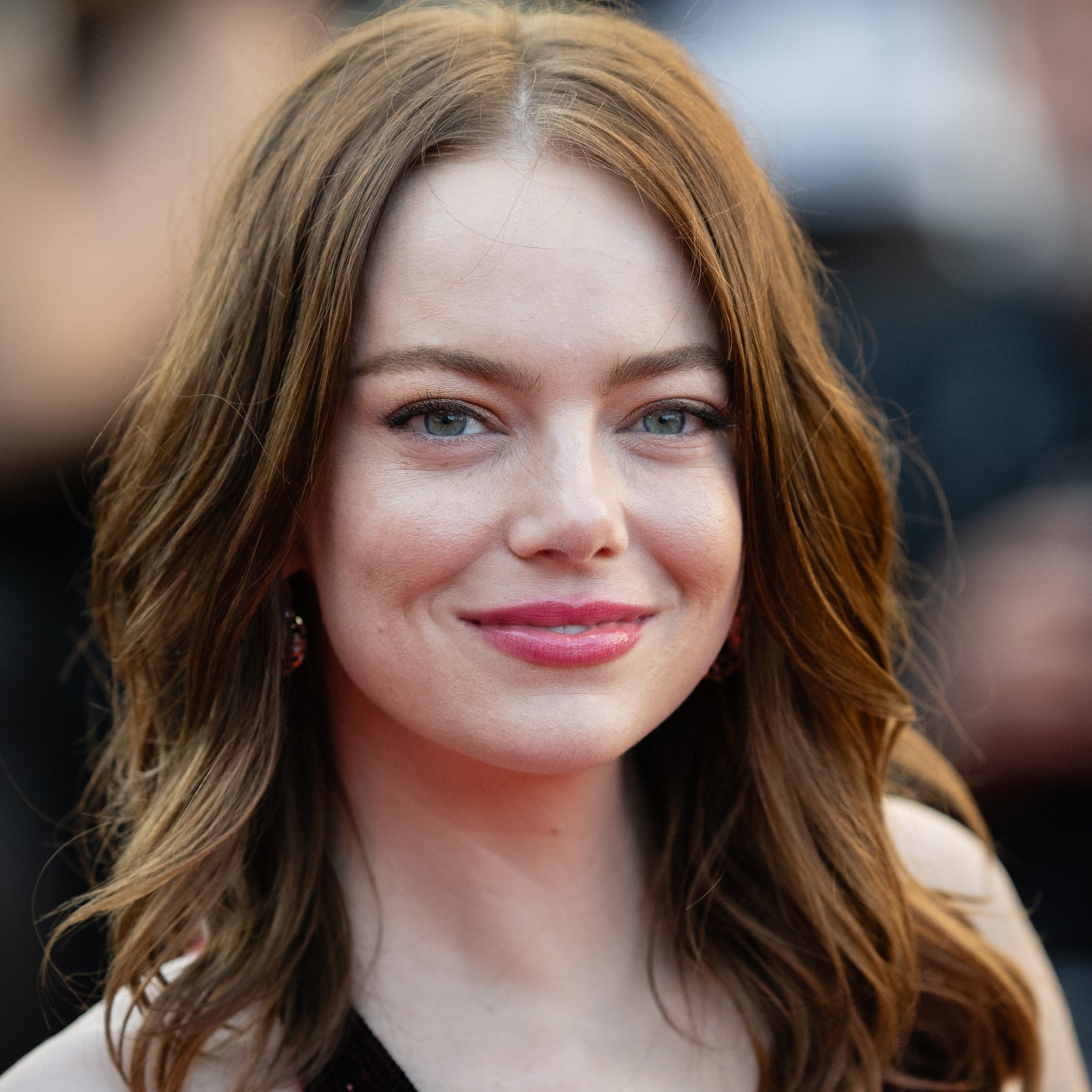 Emma Stone Is Back to Super Dark Brunette