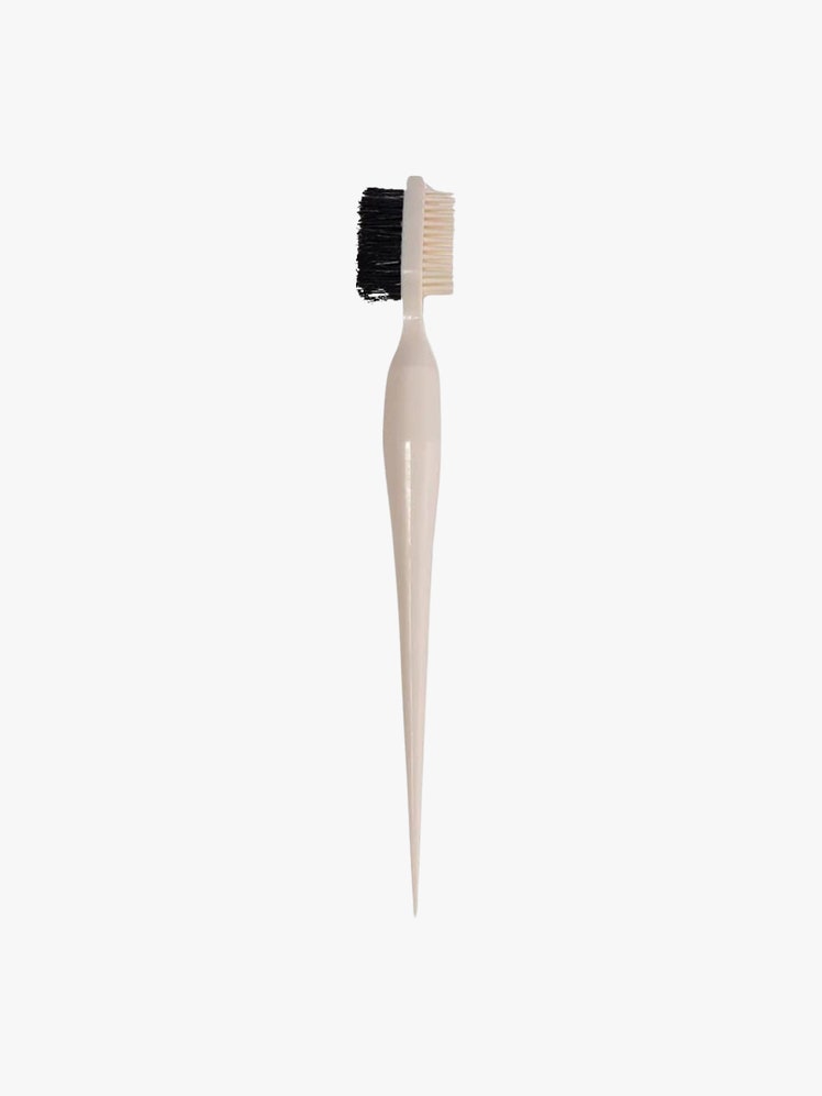 3in1 Edge Brush off white brush on light grey background